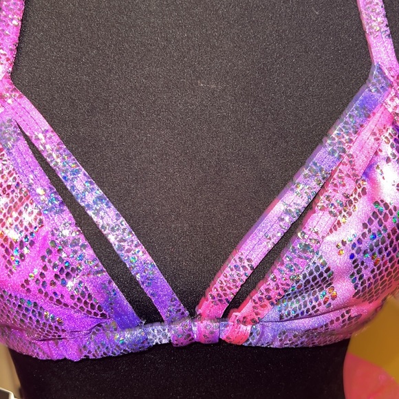 NWT Caged Faux snake print Rave Top - Picture 4 of 12